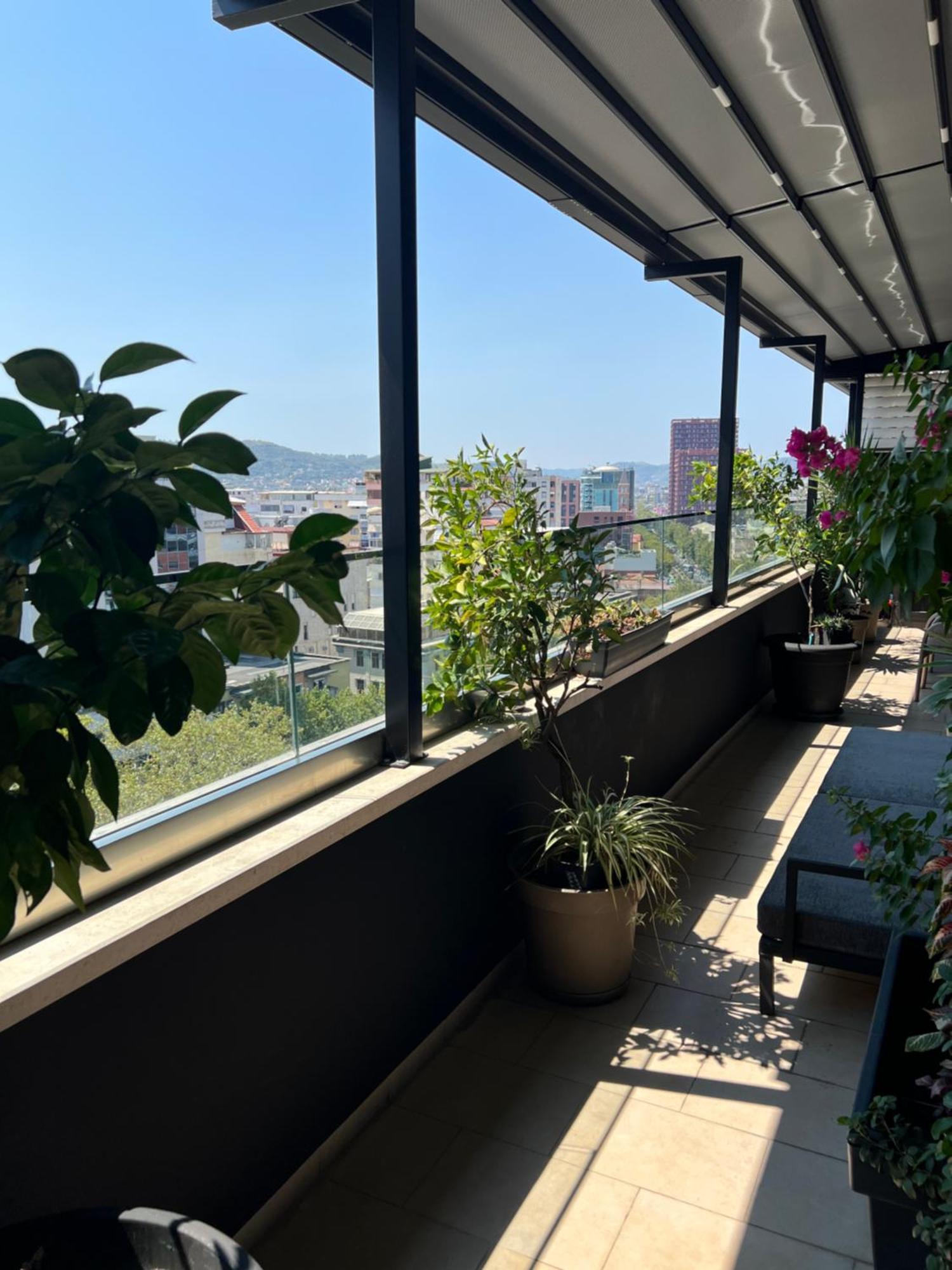 Rooftop Light Apartment
